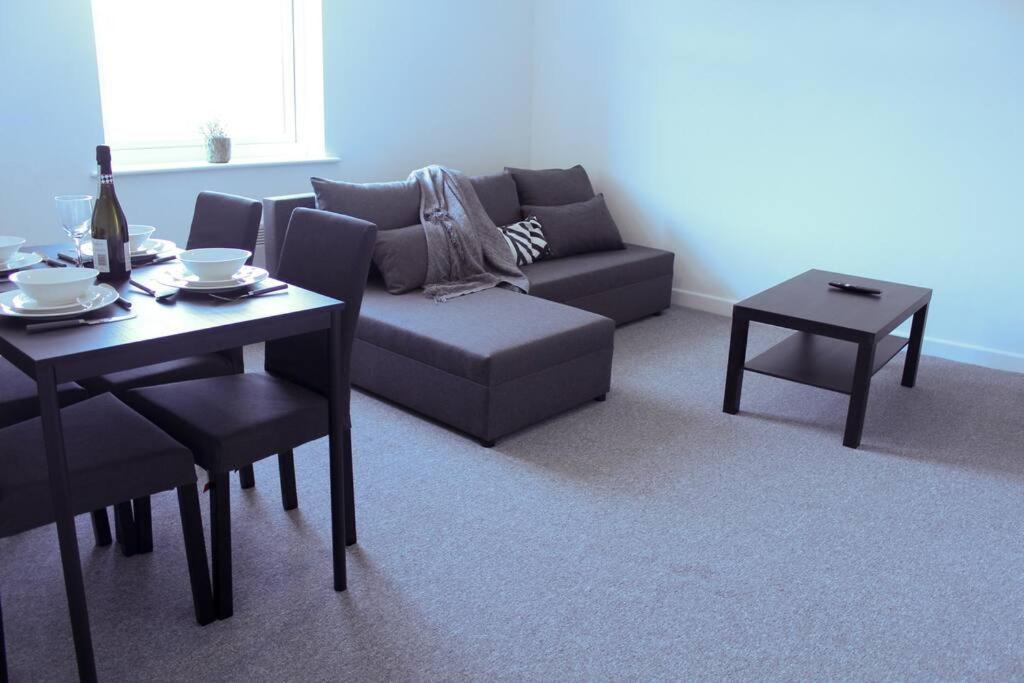 Appartamento Spacious & Pet-Friendly 1Br Apt In Heywood Esterno foto